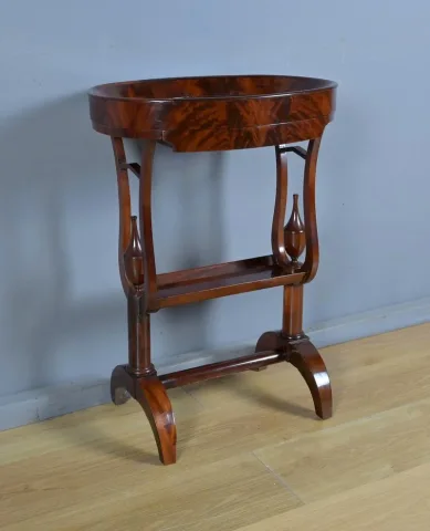 Table Vide-Poche en Ronce d’Acajou, époque Empire – Début XIXe