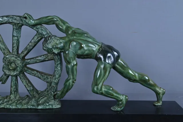 Important Bronze « Allégorie de la Force », Art Déco – 1940