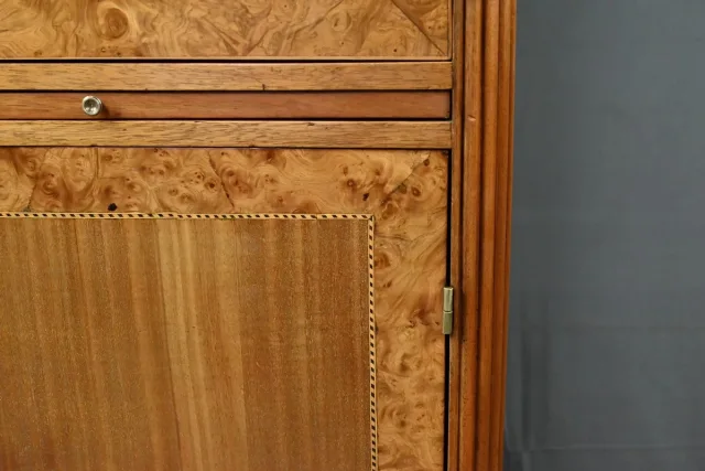 Meuble en Loupe de Thuya et Acajou, époque Art Déco – Début XXe