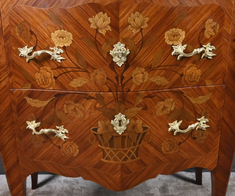 Petite Commode en Marqueterie, style Louis XV – Début XXe