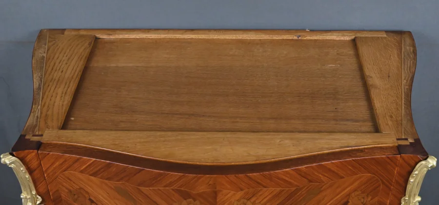 Petite Commode en Marqueterie, style Louis XV – Début XXe