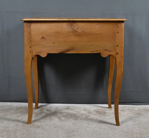 Table à Pétrin en Noyer & Poirier, époque Louis XV – XVIIIe