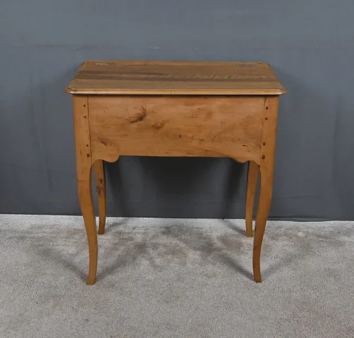 Table à Pétrin en Noyer & Poirier, époque Louis XV – XVIIIe
