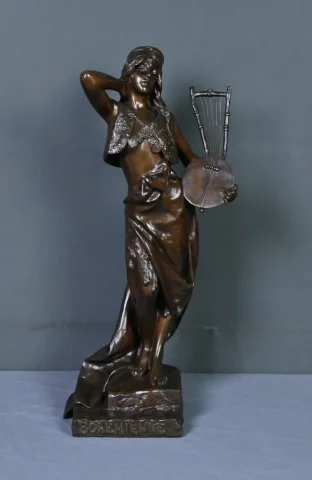BRONZE STATUETTE signed E. VILLANIS