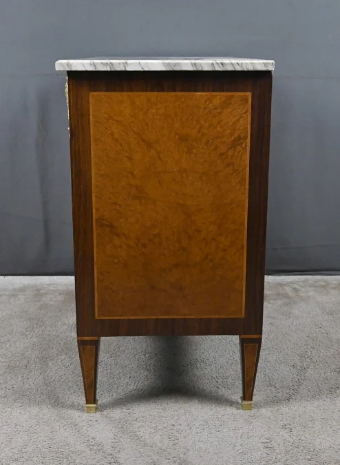 Petite Commode en Loupe d’Amboine & Palissandre, style Louis XVI – 1940