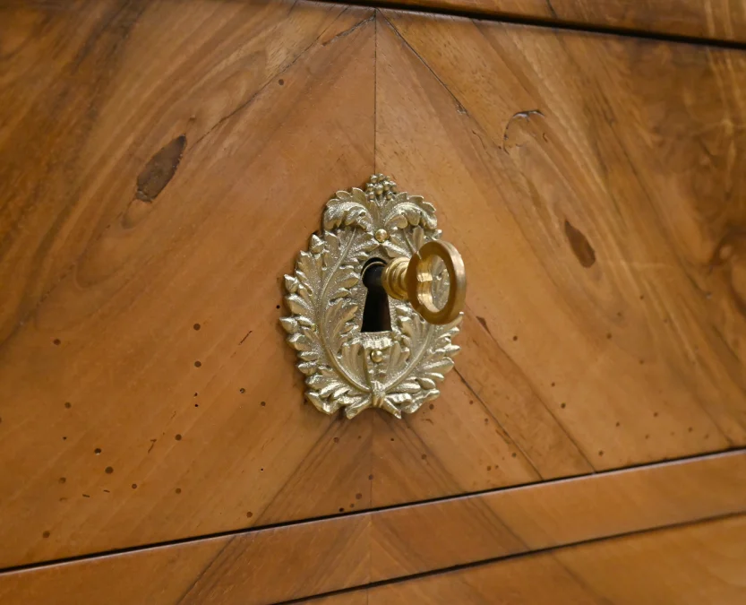 Secrétaire en Noyer, style Restauration – Milieu XIXe