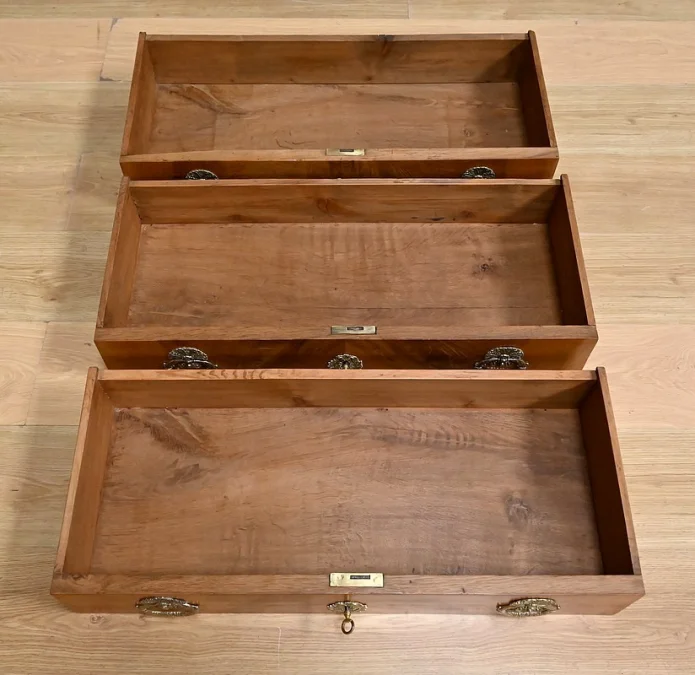 Secrétaire en Noyer, style Restauration – Milieu XIXe