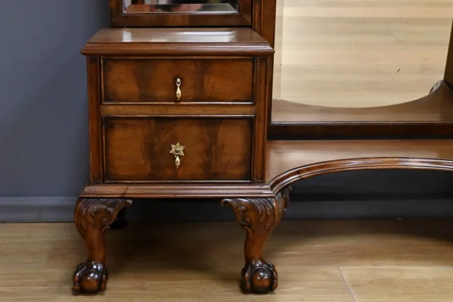 ENGLISH DRESSING TABLE