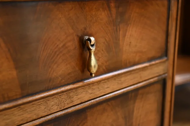 ENGLISH DRESSING TABLE