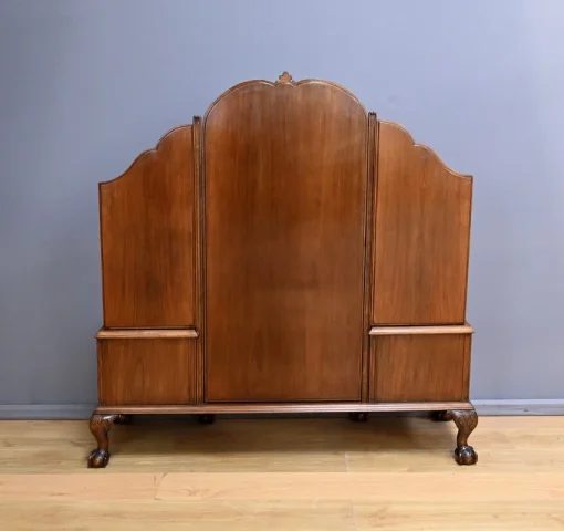 ENGLISH DRESSING TABLE