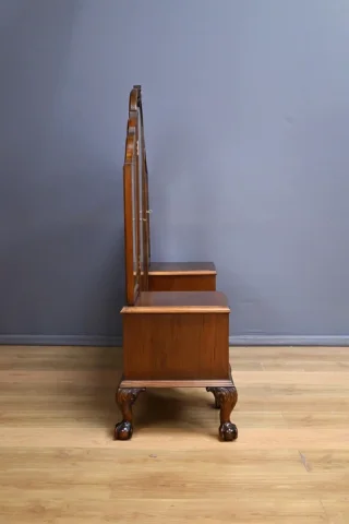 ENGLISH DRESSING TABLE