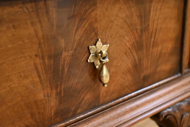ENGLISH DRESSING TABLE
