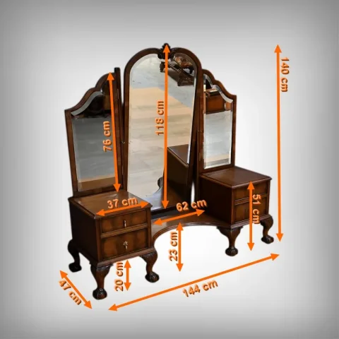 ENGLISH DRESSING TABLE