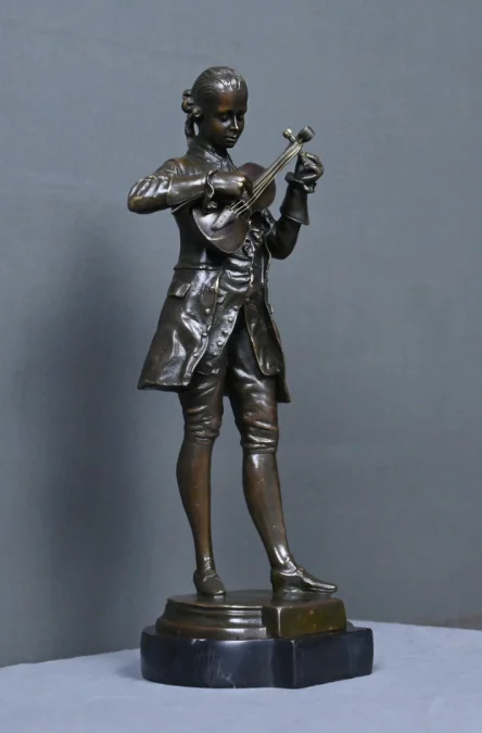 Bronze « Mozart accordant son Violon » – XXe