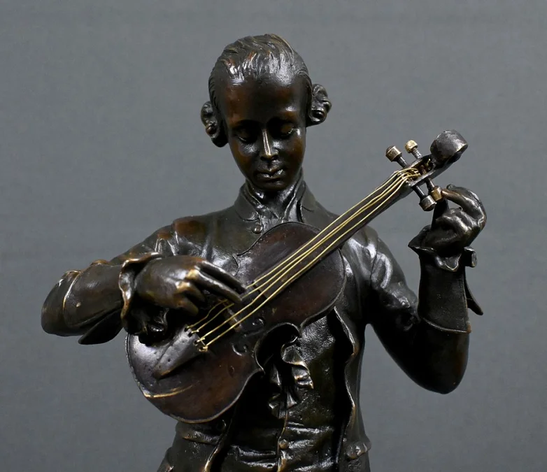 Bronze « Mozart accordant son Violon » – XXe