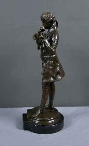Bronze « Mozart accordant son Violon » – XXe