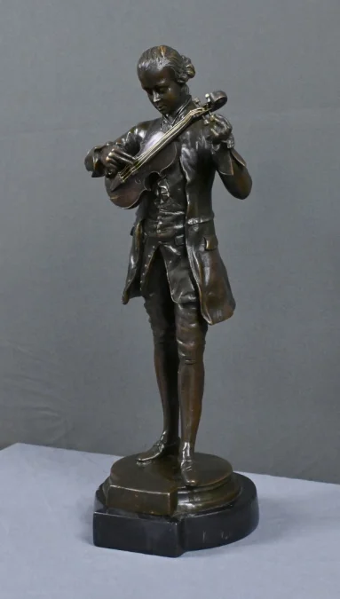 Bronze « Mozart accordant son Violon » – XXe