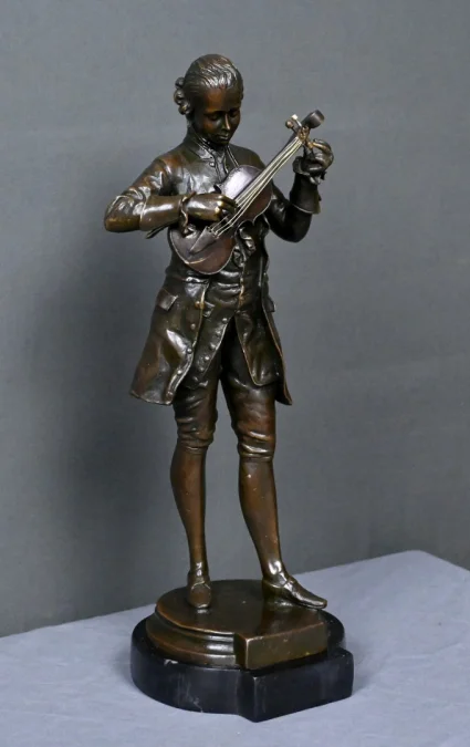 Bronze « Mozart accordant son Violon » – XXe