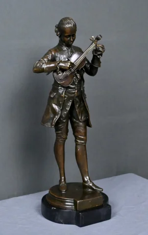 Bronze « Mozart accordant son Violon » – XXe