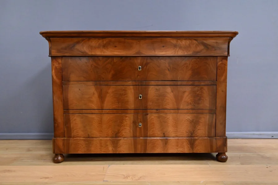 Commode en Ronce de Noyer, époque Restauration – 1ère Partie XIXe