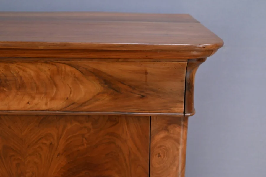 Commode en Ronce de Noyer, époque Restauration – 1ère Partie XIXe