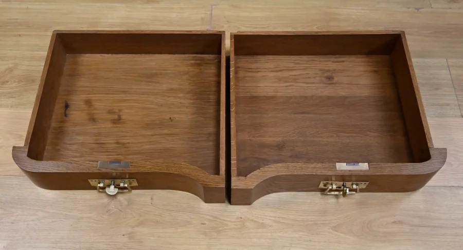 Buffet Desserte en Chêne, style Gustave Serrurier-Bovy, Art Déco – 1930