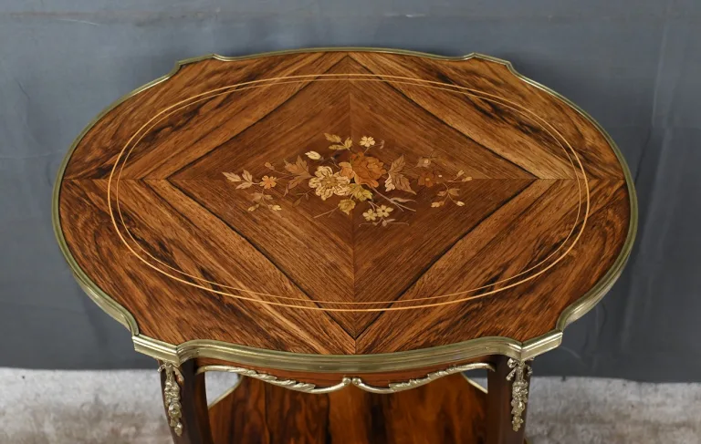 TAFEL IN FRANSE TRANSITIESTIJL