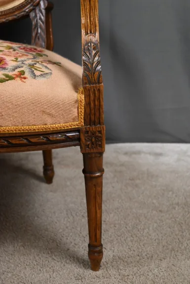 Sofa im Stil Louis XVI.