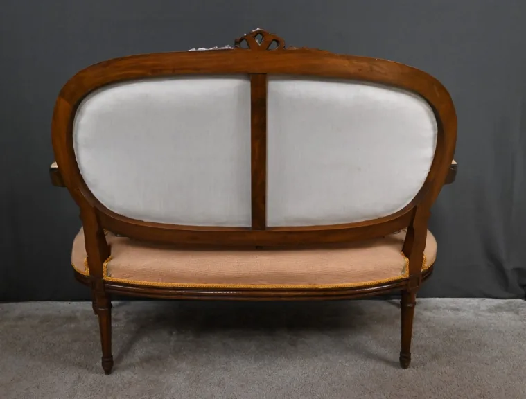 Sofa im Stil Louis XVI.
