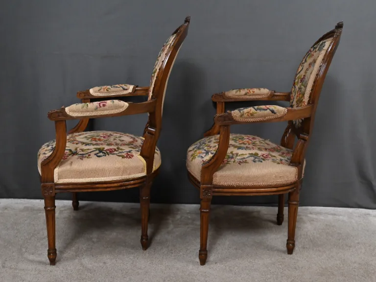 Sessel im Stil Louis XVI.