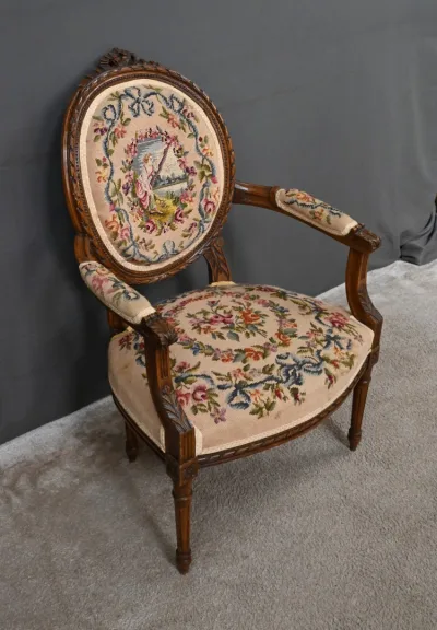 Sessel im Stil Louis XVI.