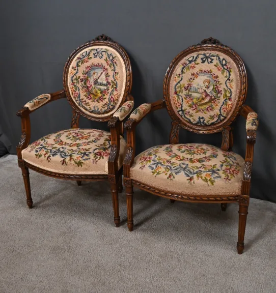 Sessel im Stil Louis XVI.