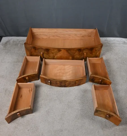 Commode-Coiffeuse en Ronce de Noyer, Angleterre – 1920