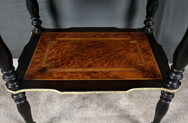 Petite Table de Salon en Marqueterie, style Napoléon III – 2ème partie XIXe
