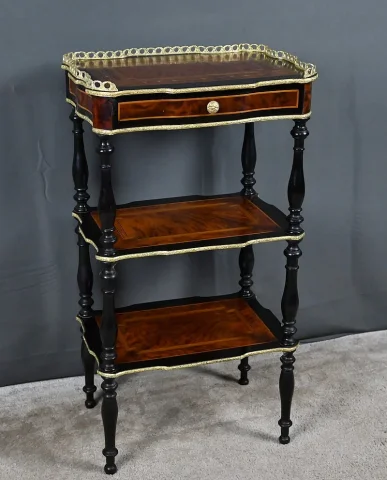 Petite Table de Salon en Marqueterie, style Napoléon III – 2ème partie XIXe