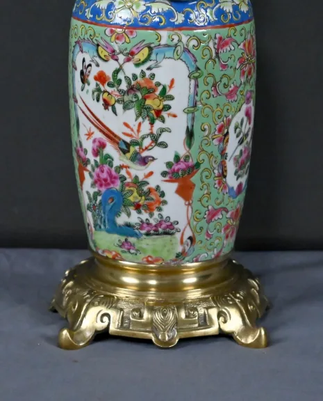 Lampe à Pétrole en Porcelaine de Canton & Bronze, Dynastie Qing, Chine – Fin XIXe