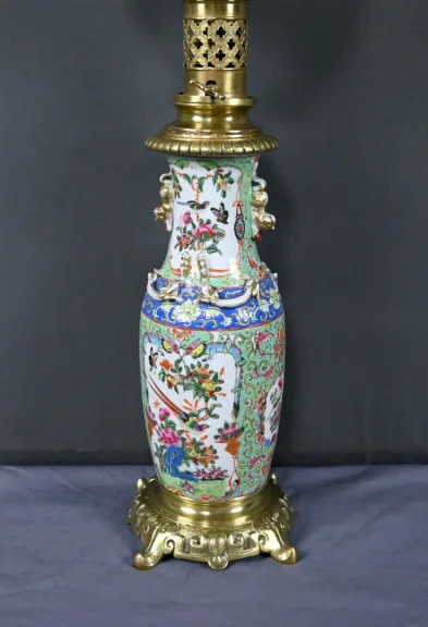 Lampe à Pétrole en Porcelaine de Canton & Bronze, Dynastie Qing, Chine – Fin XIXe