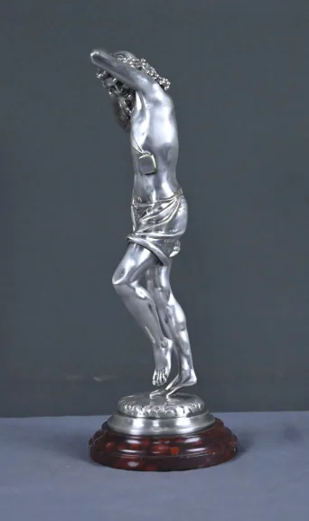 SILBERVERGOLDETE STATUETTE von A. CARRIER