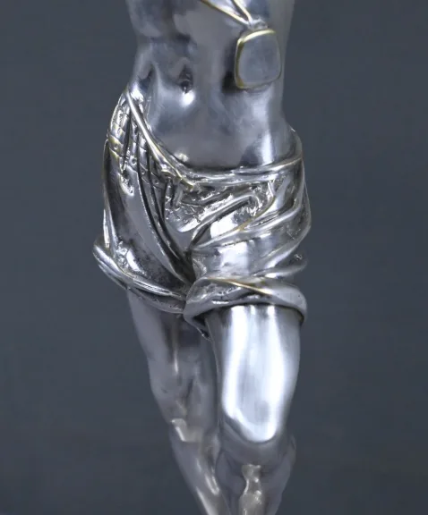 SILBERVERGOLDETE STATUETTE von A. CARRIER