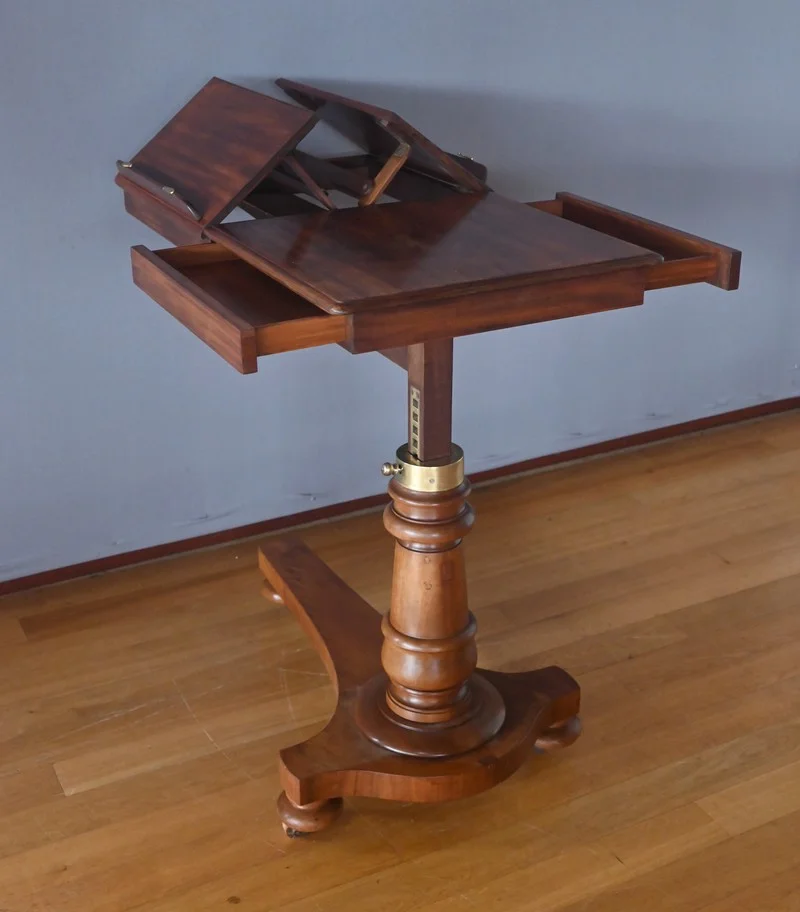 Table de Lecture en Acajou, époque Victorienne, Angleterre – Milieu XIXe