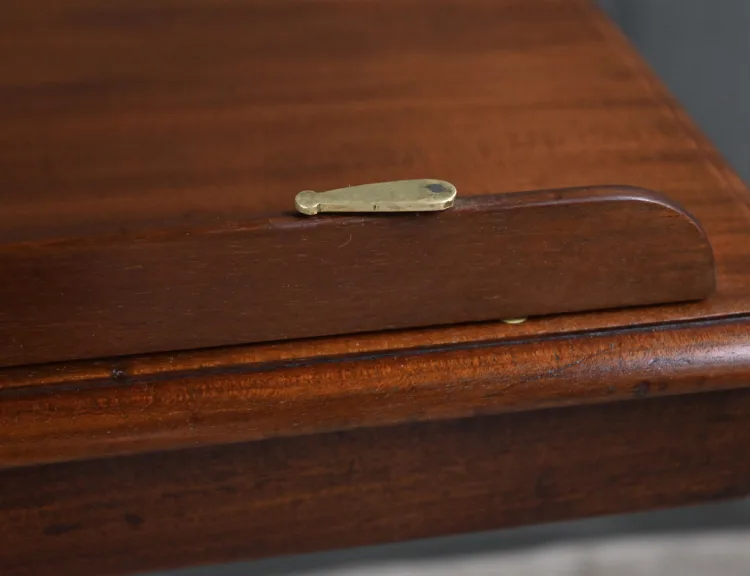 Table de Lecture en Acajou, époque Victorienne, Angleterre – Milieu XIXe