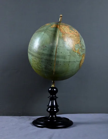 GLOBE signiert M.. VIVIEN DE SAINT MARTIN