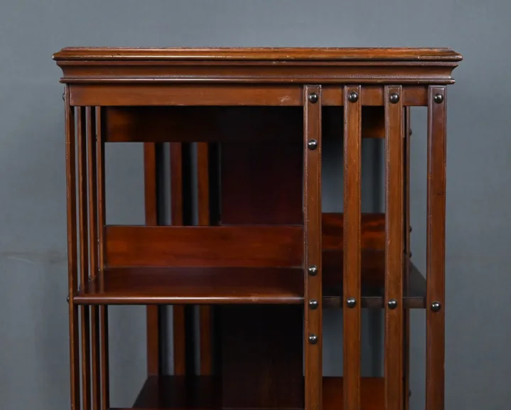 DREHKOSTBÜCHERREGAL