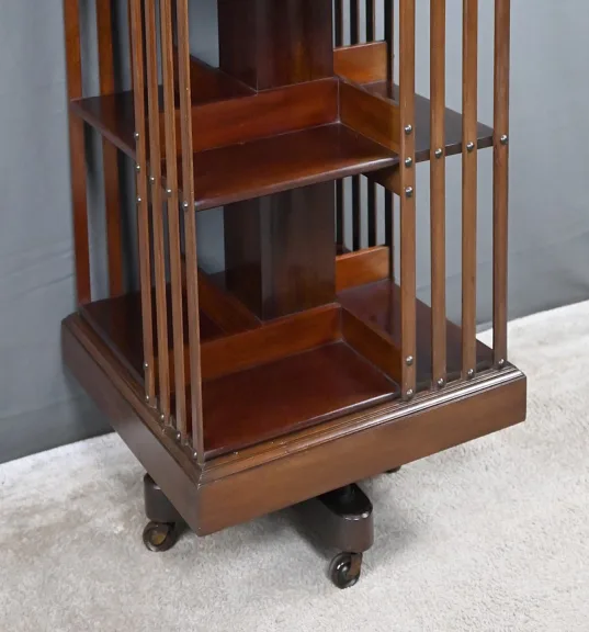DREHKOSTBÜCHERREGAL