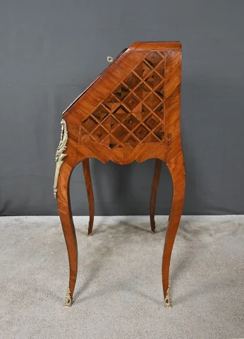 Petit Bureau de Dame en Marqueterie, style Louis XV – 1ère partie XXe