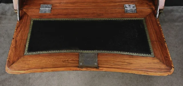 Petit Bureau de Dame en Marqueterie, style Louis XV – 1ère partie XXe