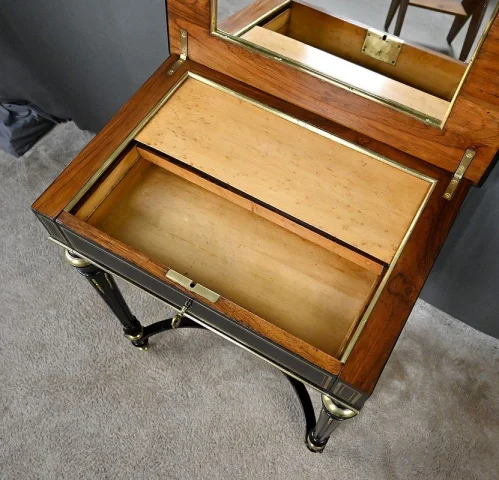 Table à Ouvrage en Bois noirci, époque Napoléon III – 2ème partie XIXe