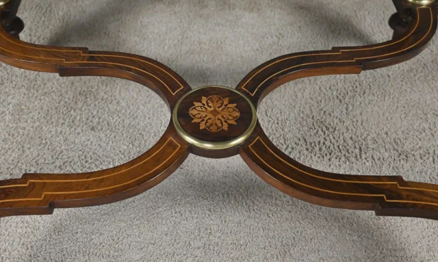 Table de Milieu en Placage de Palissandre, époque Napoléon III – 2ème partie XIXe