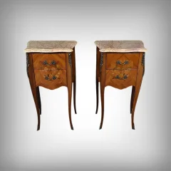 Paire de Chevets en Marqueterie de Bois de Rose, style Louis XV – 2ème partie XXe