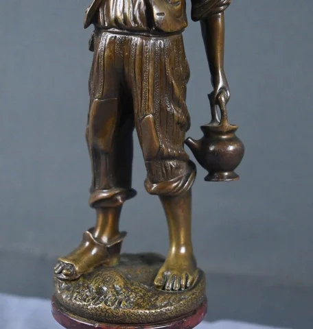Bronze « Le Petit Porteur d'Eau », firmado Dubois – Finales del siglo XIX